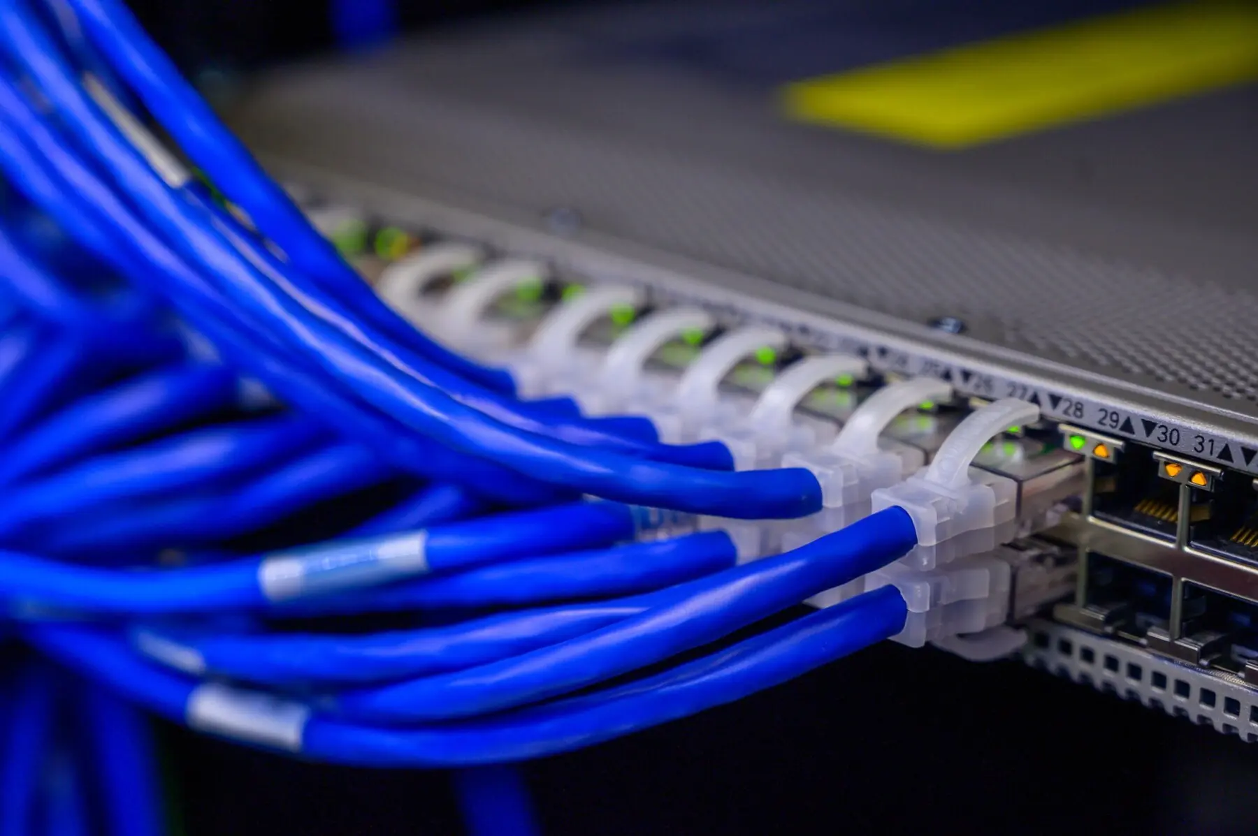 Enterprise network switch with active structured cabling